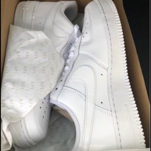 Nike Air Force 1.